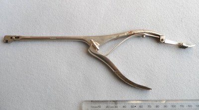 Doctor's medical bag contents: Medical instrument