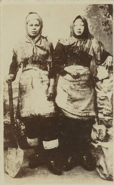 Fishing scenes around Scotland - fisherwomen