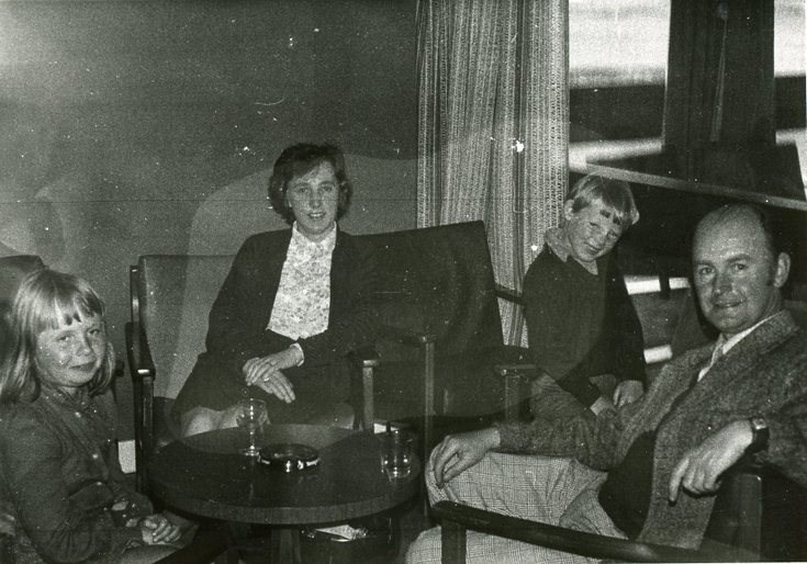Willie Skinner and family at the Royal Dornoch