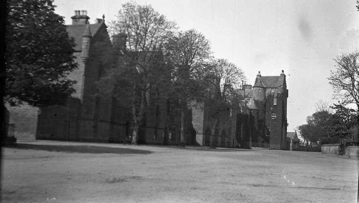 South side of Dornoch Square