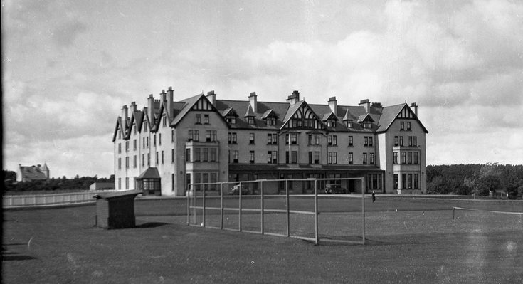 The Dornoch Hotel taken from its garden - Historylinks Archive