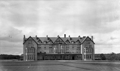 Frontage of the Dornoch Hotel