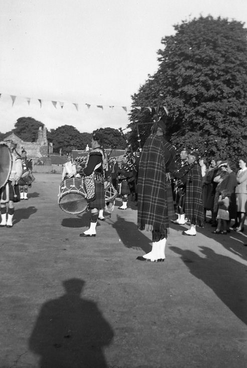 Dornoch Pipe Band in Dornoch Square