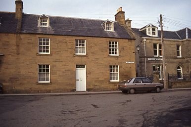 Final block northern side of the High Street