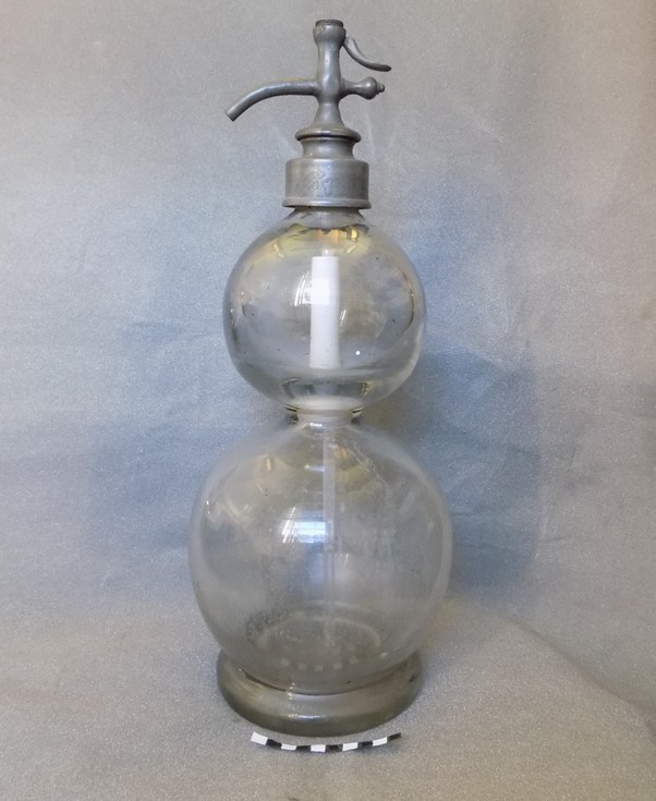 A large twin bulb soda syphon - Historylinks Archive