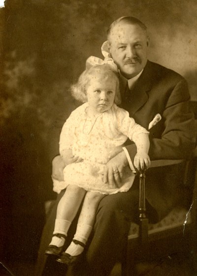 Sepia photograph of Donald Ross and daughter, Lilian
