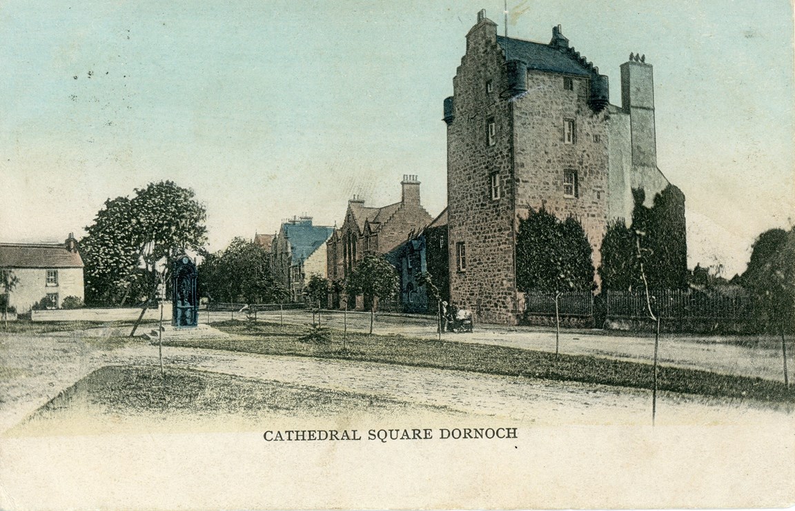 Cathedral Square, Dornoch