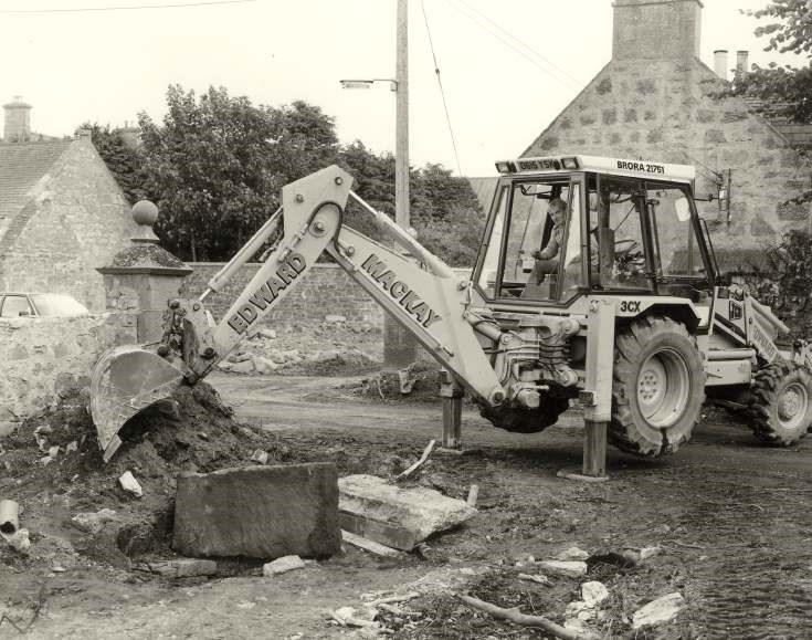 Excavation of the old manse well 1987