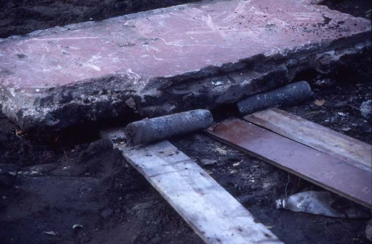 Uncovering well at old manse 1987