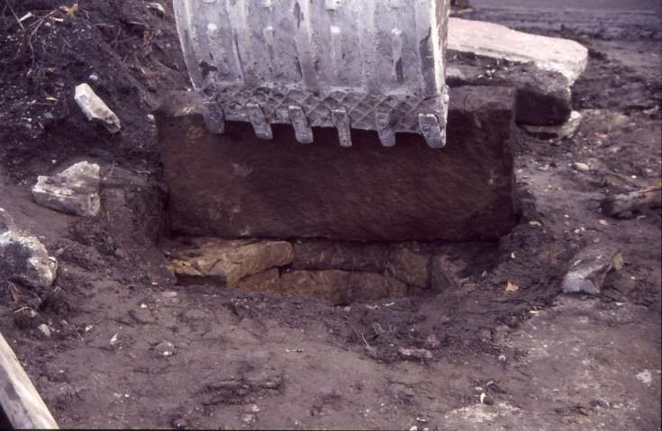 Uncovering well at old manse 1987