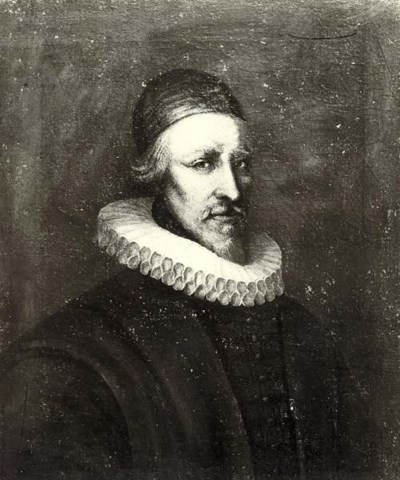 Man in 16th century dress