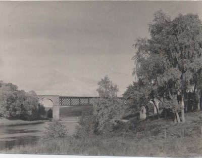 The Photography of Kathleen Lyon - Invershin railway bridge