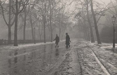 The Photography of Kathleen Lyon - winter street scene