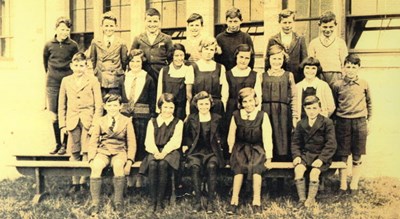 Dornoch Academy Photograph  Class P 7  1935