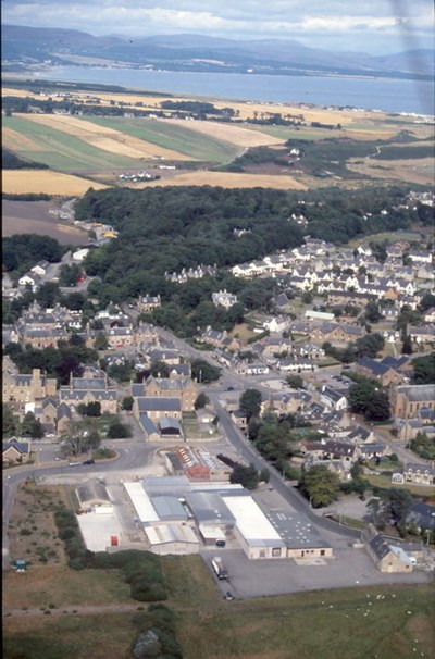 Aerial photograph of Dornoch viewed from SW