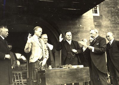 Swearing of oath ceremony Freedom of Burgh 1928
