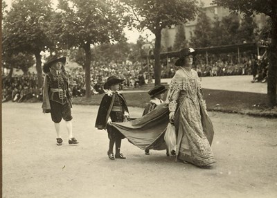 Lady with pages and attendant Dornoch Pageant 1928