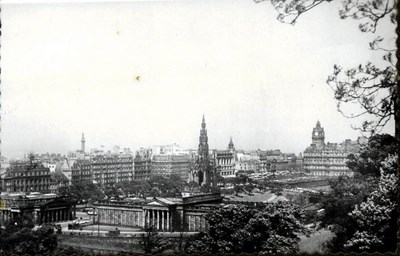 Views of Edinburgh ~ towards Princes Street