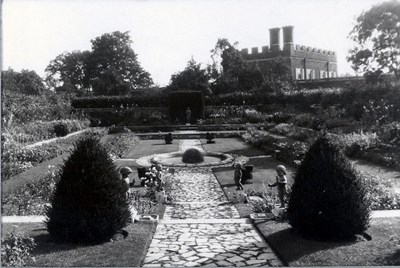 Henry VIII's Garden at Hampton Court Palace