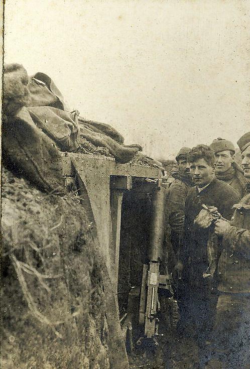 Cleaning machine gun - Historylinks Archive