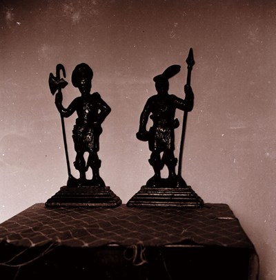 Iron figures of Highlanders