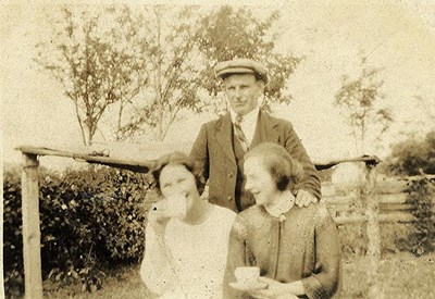 Mackay Family Photograph - man and two ladies