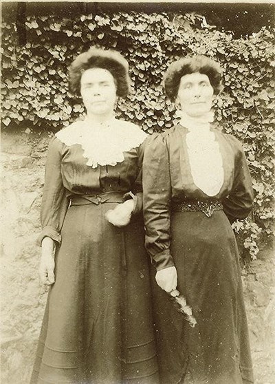 Mackay family photograph of two ladies
