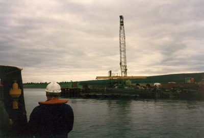 Dornoch Firth Bridge Construction ~ Loading a Steel-mesh Tube onto a Dumb Barge