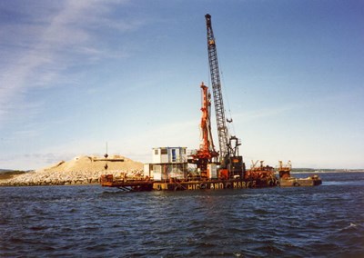 Dornoch Firth Bridge Construction ~ Floating Crane Unit